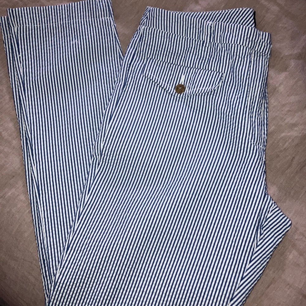 L.L. Bean signature collection seersucker women's pants size 8 never worn